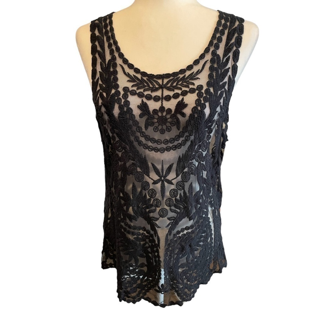 RO & De Sheer Embroidered Black Tank Style Top M